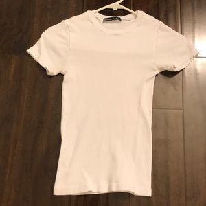 basic white tee shirt